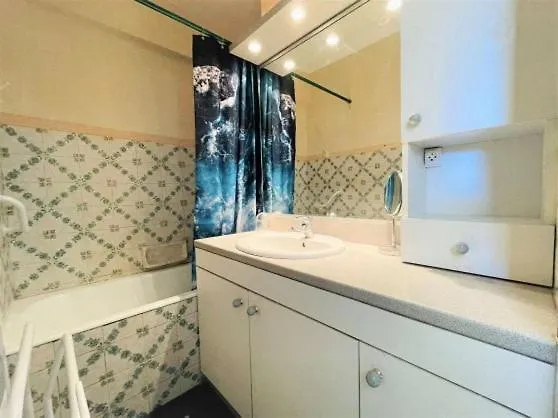 Fonctionnel Proche Thermes Апартаменты *